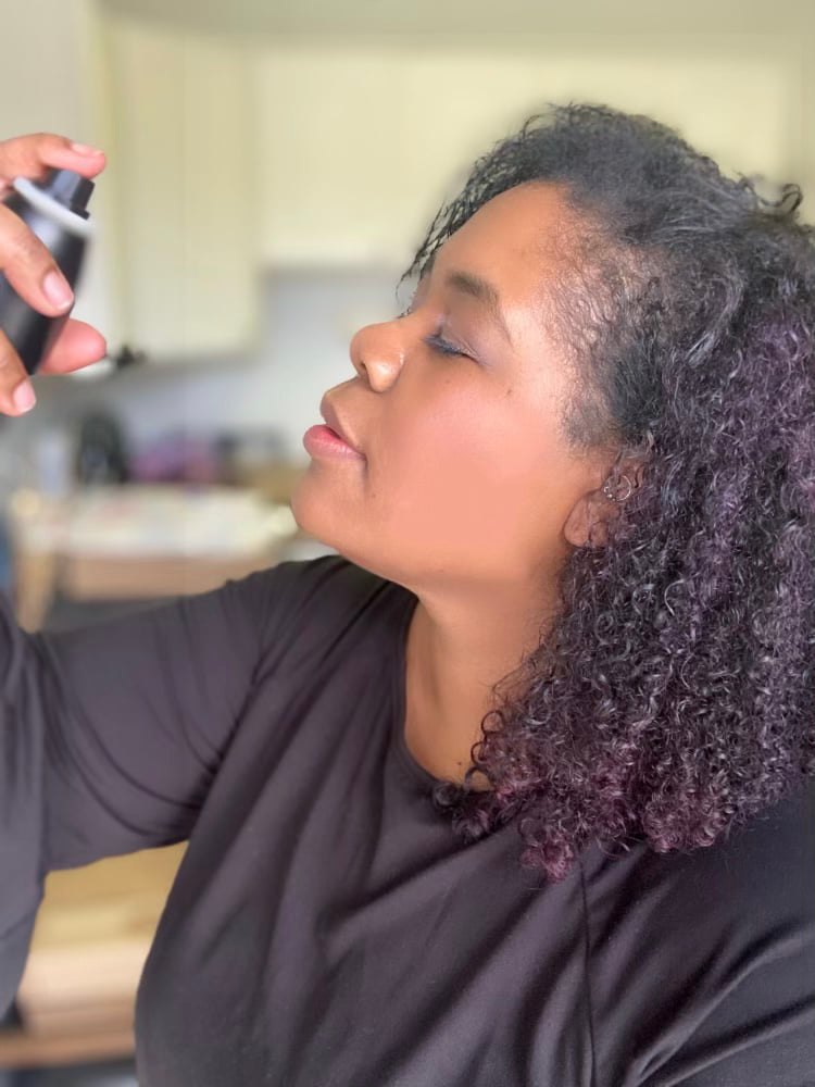 Younique Touch Behold Prime und Settingspray Anwendung